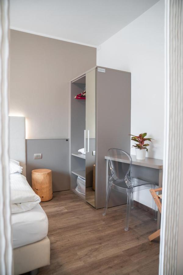 Hotel Rolly Riva del Garda Buitenkant foto