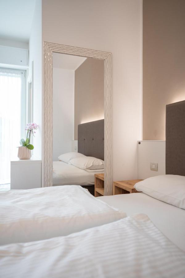 Hotel Rolly Riva del Garda Buitenkant foto