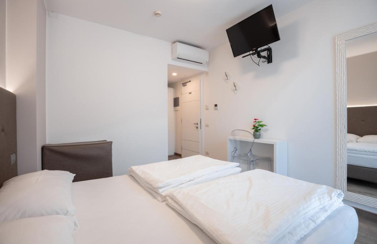 Hotel Rolly Riva del Garda Buitenkant foto
