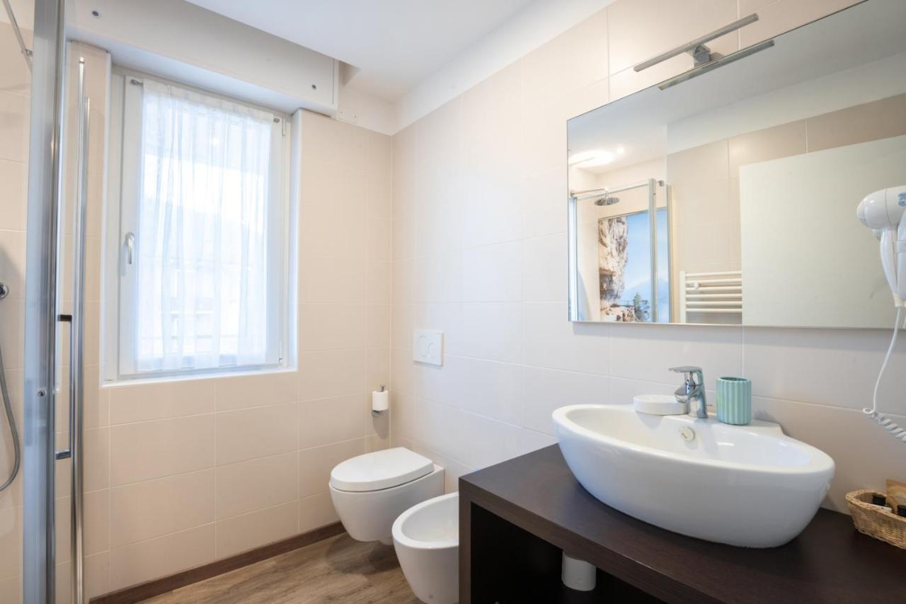 Hotel Rolly Riva del Garda Buitenkant foto
