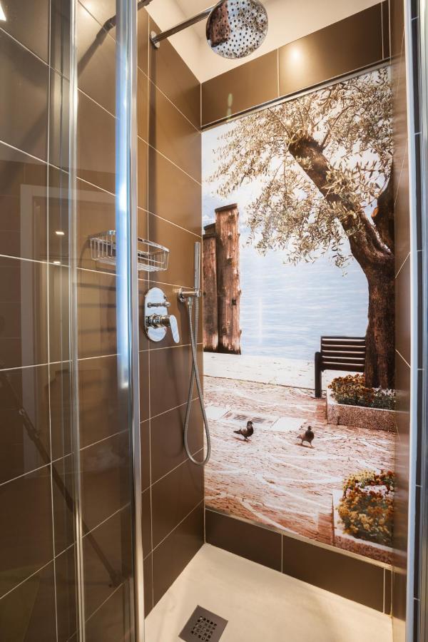 Hotel Rolly Riva del Garda Buitenkant foto